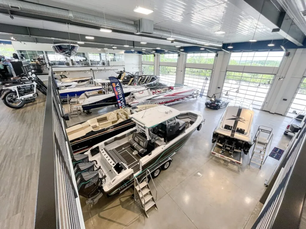 Speed & Luxury Showroom